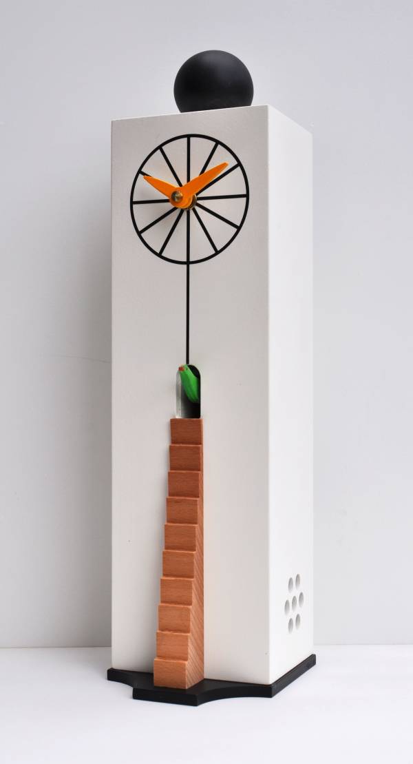 Cuckoo clock, QQ Ziggurat
